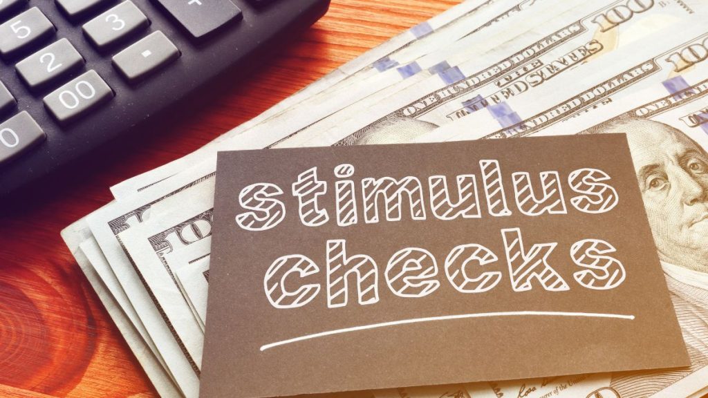 $1,900 Direct Deposit for Social Security Coming This Week - Fact Check